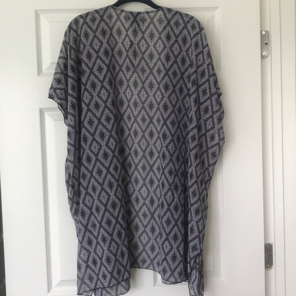 Black and White Swimsuit Cover Up - Picture 2 of 3